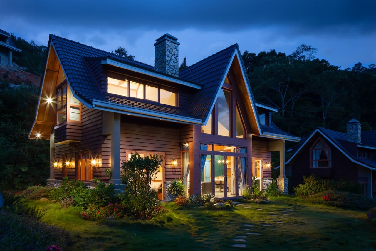 A suburban home at twilight — the kind of shot that anchors a scroll-stopping Reel